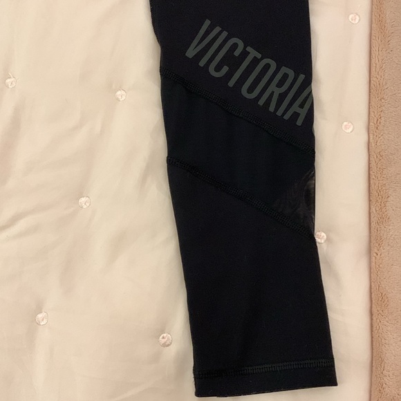 Victoria secret sport knockout leggings size small - Picture 2 of 7
